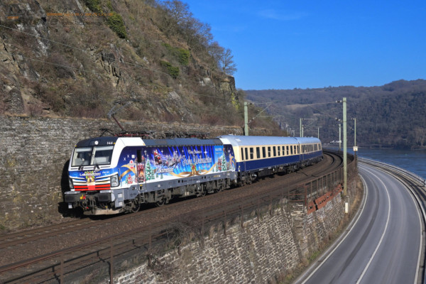 7193-146 Railpool Vectron Weihnachtslok